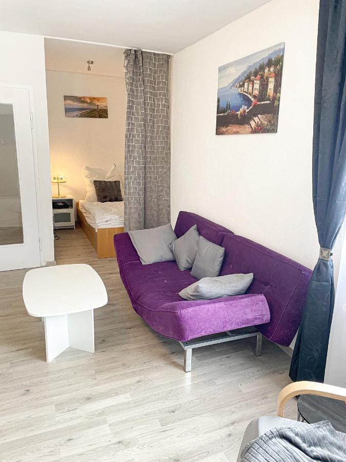 Perfekte 1,5 Wohnung Zentral In Leonberg Gegenueber Einkaufzentrum Bagian luar foto