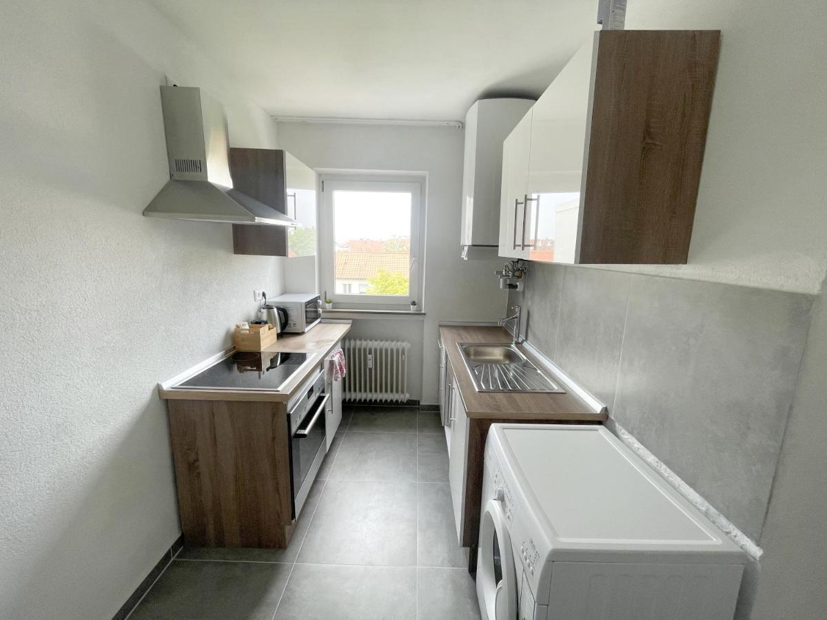 Perfekte 1,5 Wohnung Zentral In Leonberg Gegenueber Einkaufzentrum Bagian luar foto