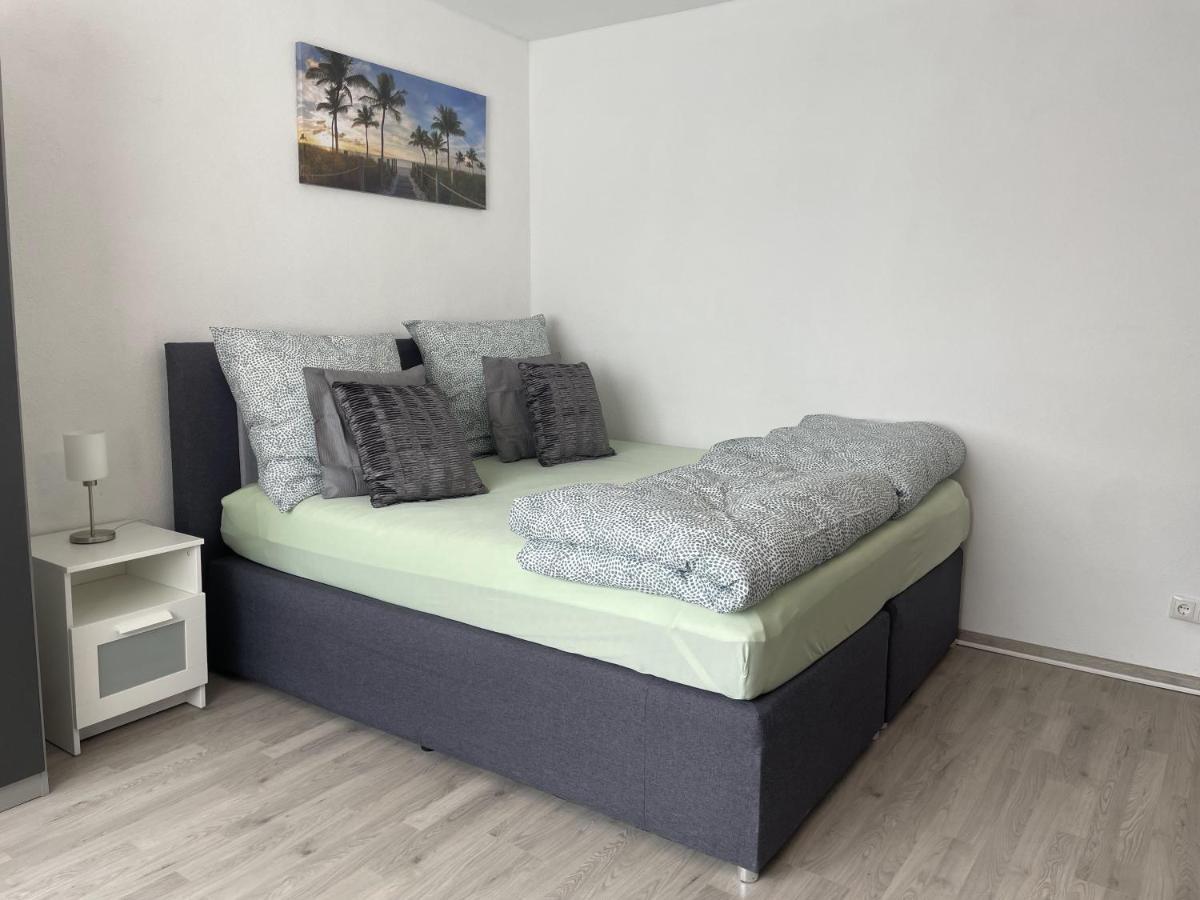 Perfekte 1,5 Wohnung Zentral In Leonberg Gegenueber Einkaufzentrum Bagian luar foto