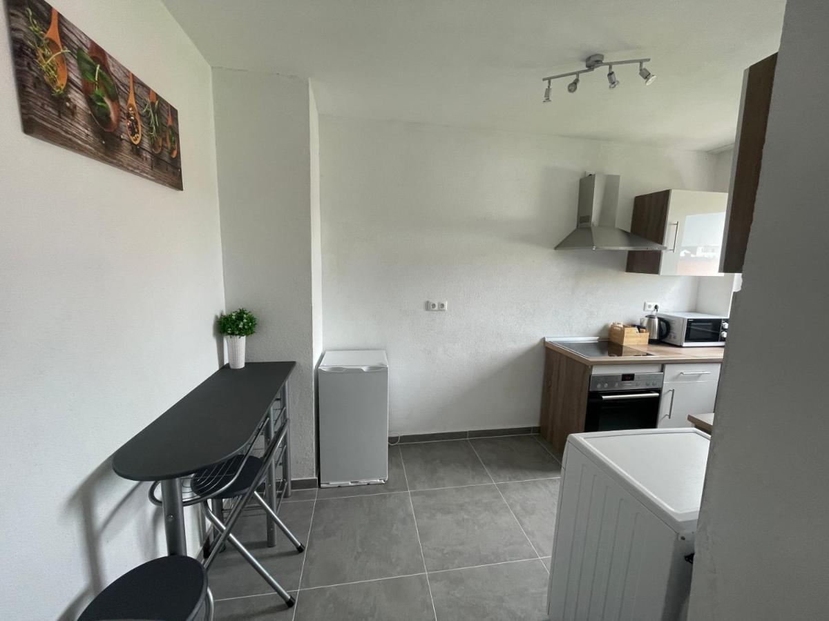 Perfekte 1,5 Wohnung Zentral In Leonberg Gegenueber Einkaufzentrum Bagian luar foto
