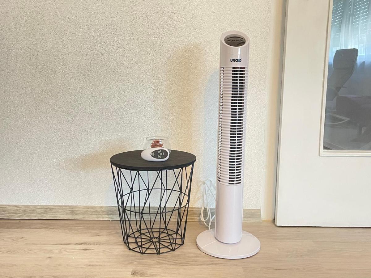 Perfekte 1,5 Wohnung Zentral In Leonberg Gegenueber Einkaufzentrum Bagian luar foto